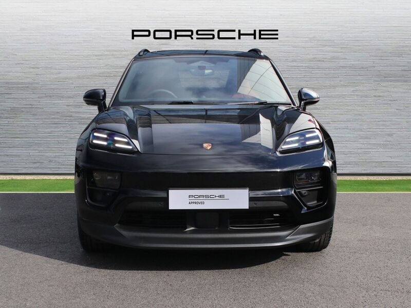 More views of Porsche Macan