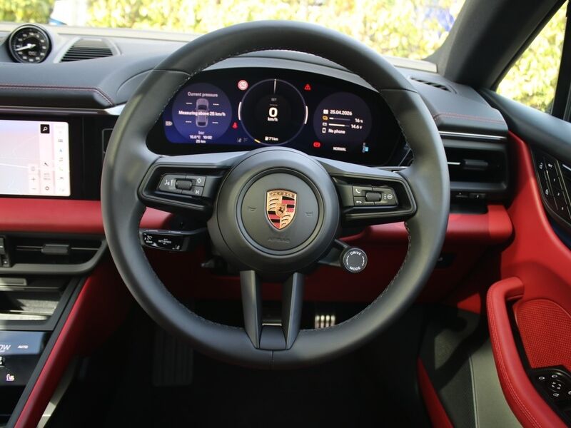 More views of Porsche Macan