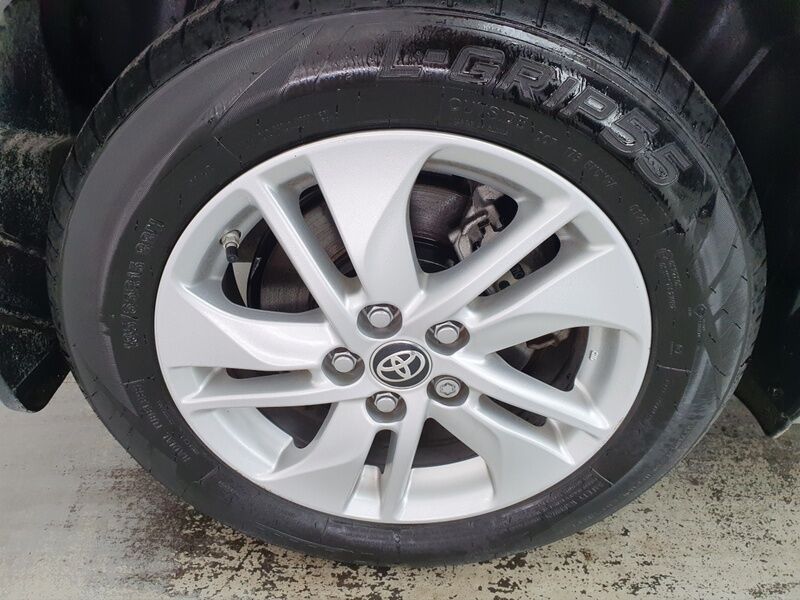 More views of Toyota Yaris