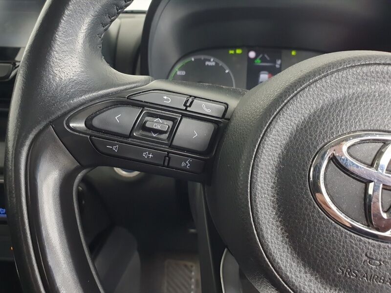 More views of Toyota Yaris
