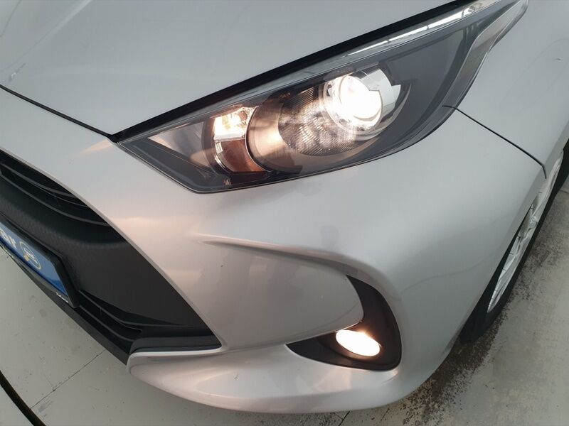 More views of Toyota Yaris