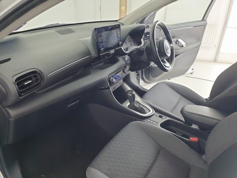 More views of Toyota Yaris