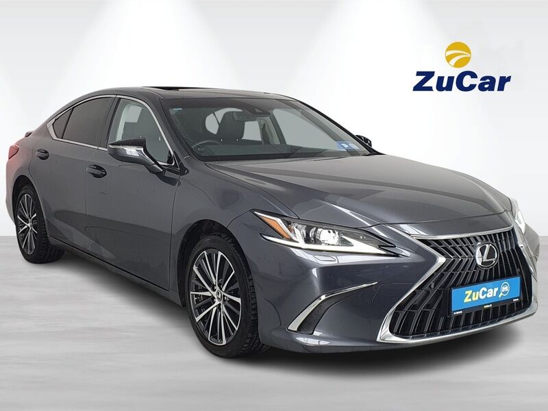 More views of Lexus ES
