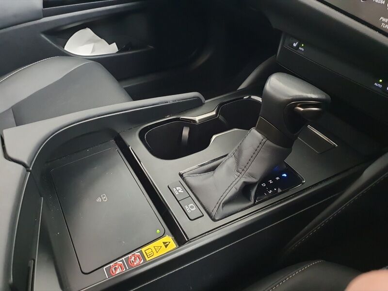 More views of Lexus ES