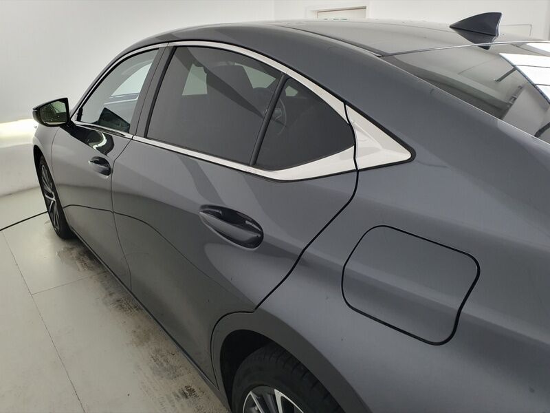 More views of Lexus ES