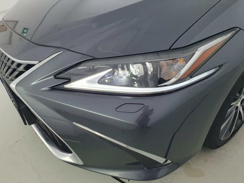 More views of Lexus ES