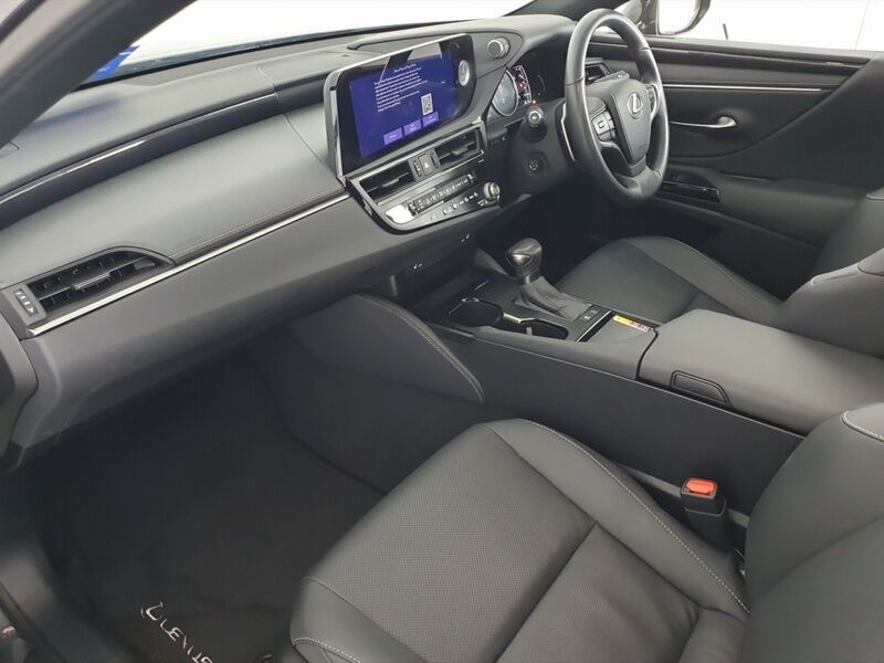 More views of Lexus ES