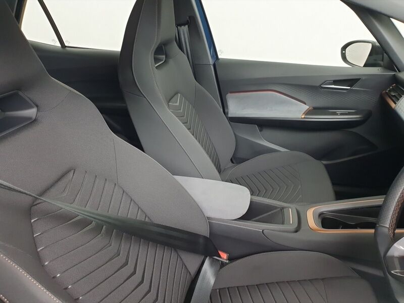 More views of Cupra Born