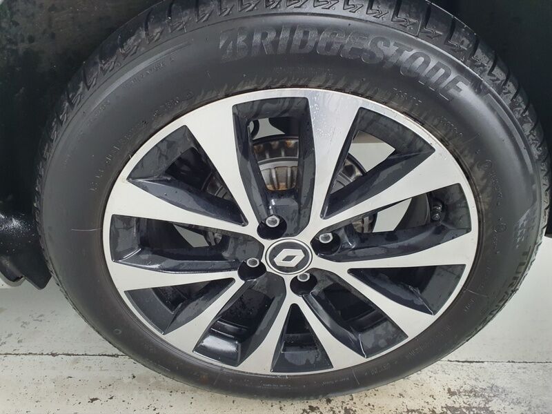 More views of Renault Clio