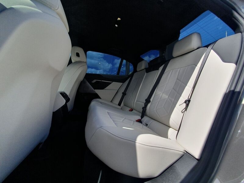 More views of BMW 5-Series