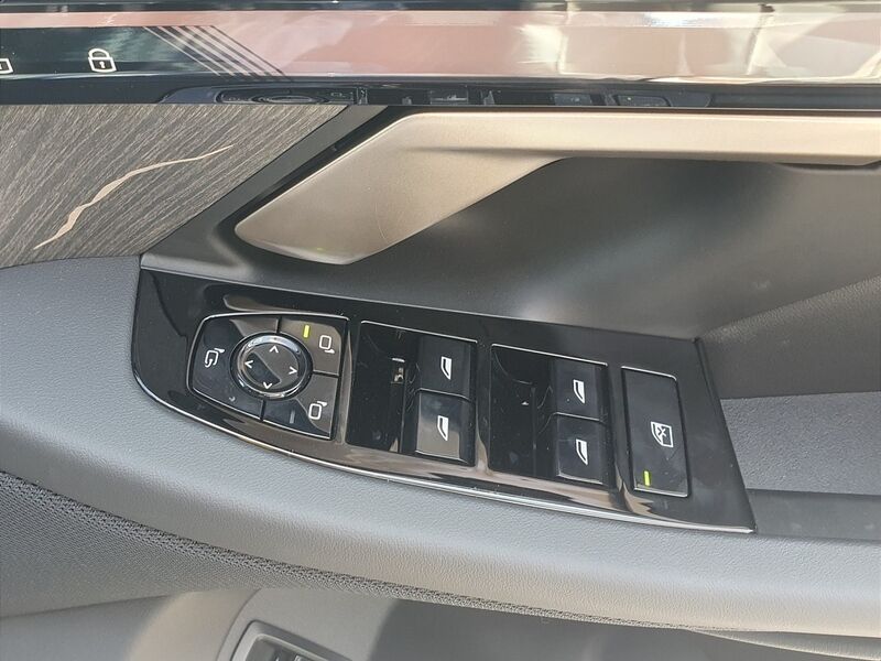 More views of BMW 5-Series