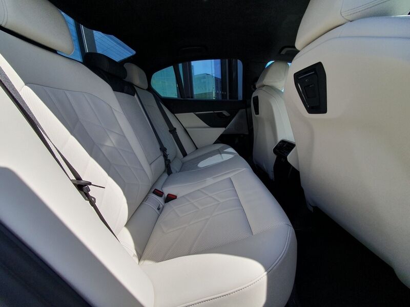 More views of BMW 5-Series