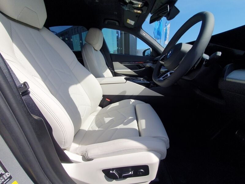 More views of BMW 5-Series