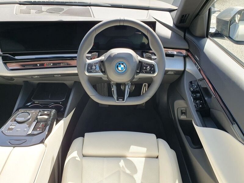 More views of BMW 5-Series