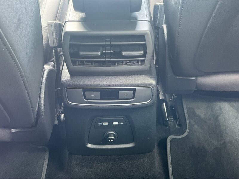More views of Audi Q4 e-tron