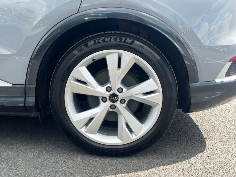 More views of Audi Q4 e-tron