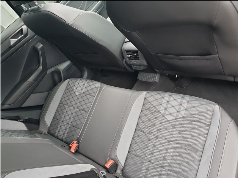 More views of Volkswagen T-Roc