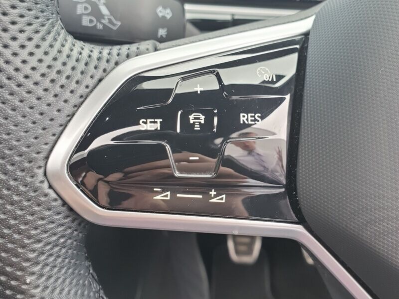 More views of Volkswagen T-Roc