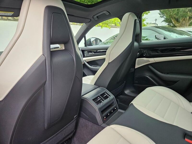 More views of Porsche Panamera