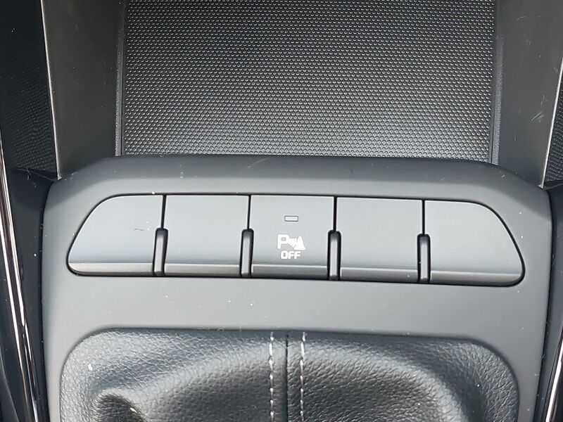 More views of Kia Stonic