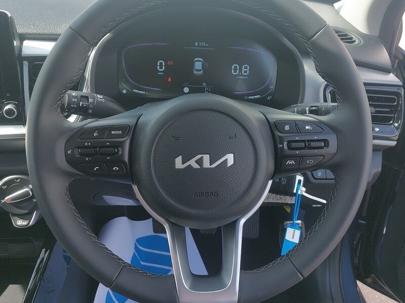 More views of Kia Stonic
