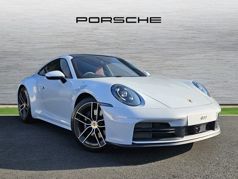 More views of Porsche 911