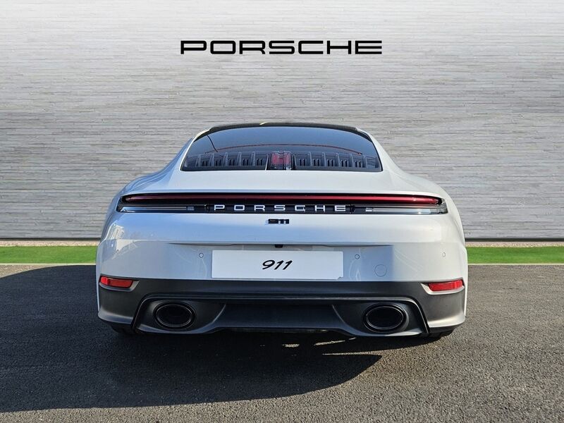 More views of Porsche 911