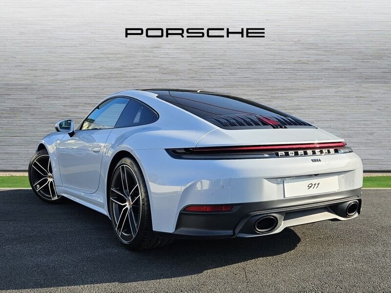 More views of Porsche 911