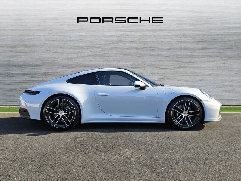 More views of Porsche 911