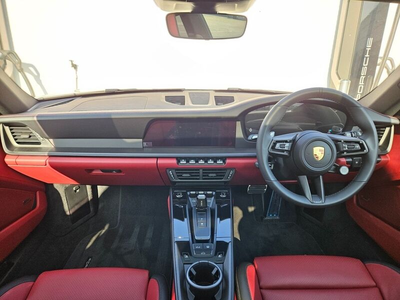 More views of Porsche 911
