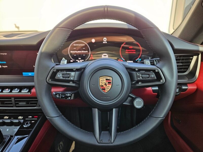 More views of Porsche 911