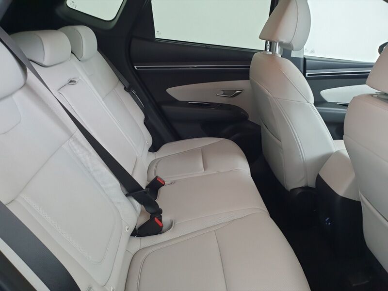 More views of Hyundai Tucson