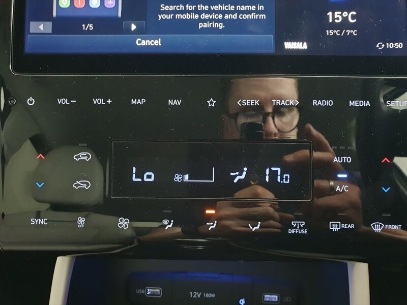 More views of Hyundai Tucson