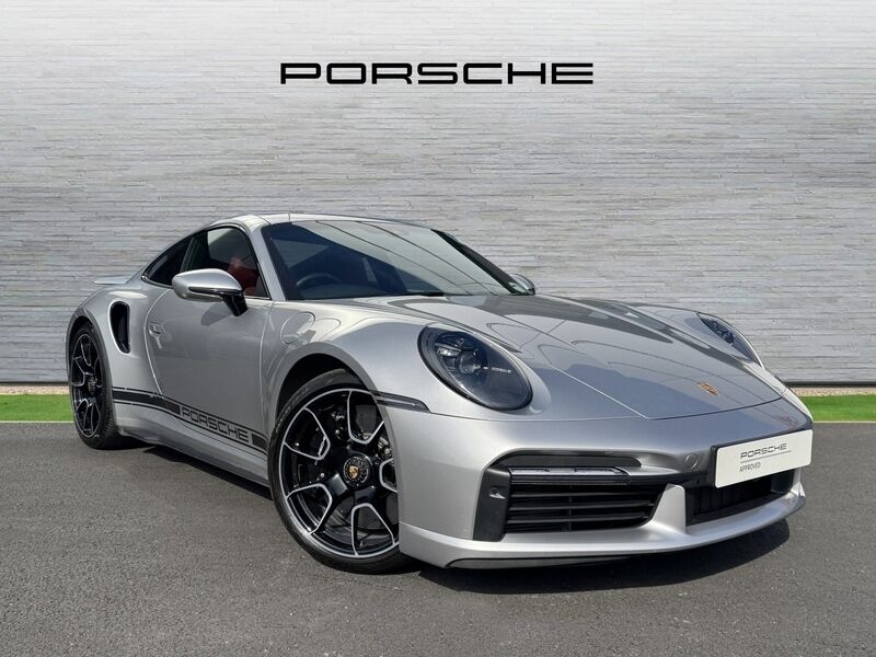 More views of Porsche 911