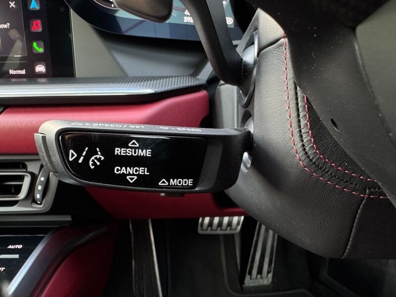 More views of Porsche 911