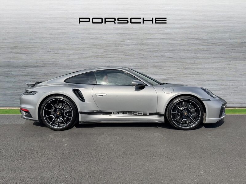 More views of Porsche 911
