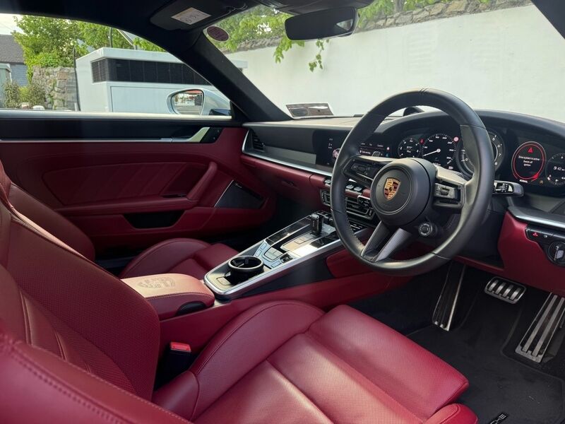 More views of Porsche 911
