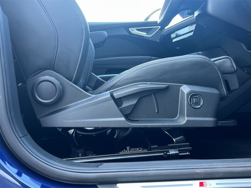 More views of Audi Q4 e-tron