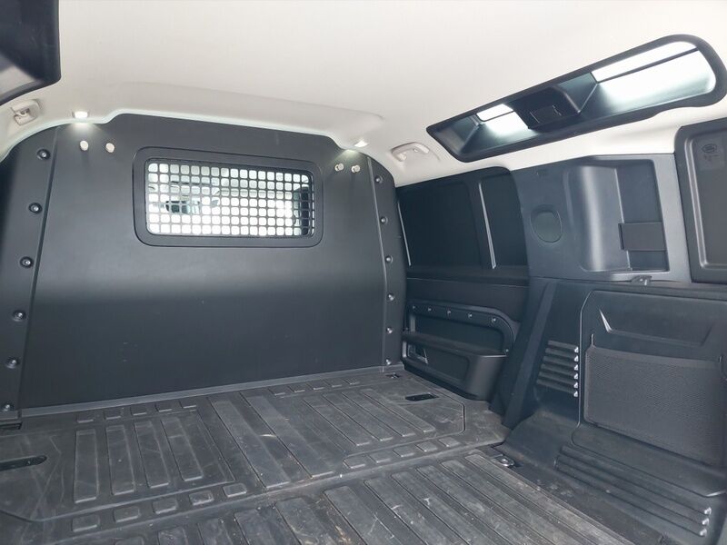 More views of Land Rover Defender