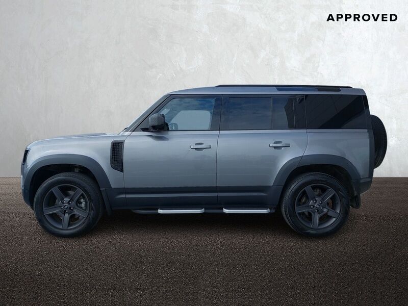 More views of Land Rover Defender