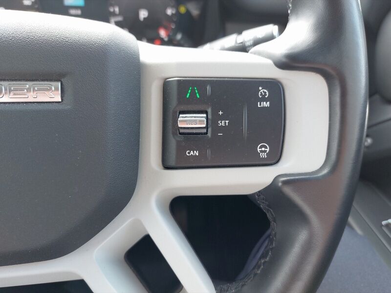 More views of Land Rover Defender