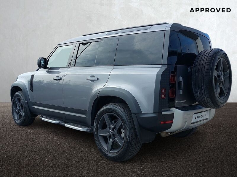 More views of Land Rover Defender