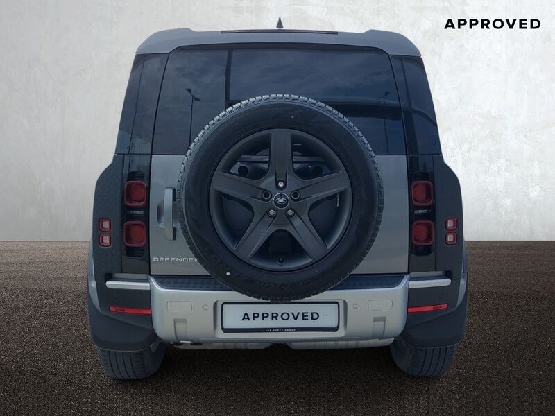 More views of Land Rover Defender