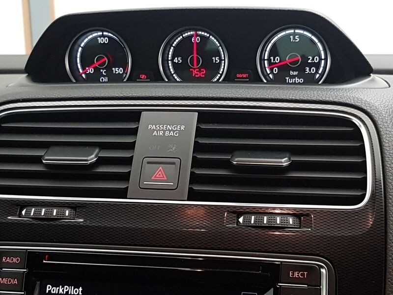 More views of Volkswagen Scirocco