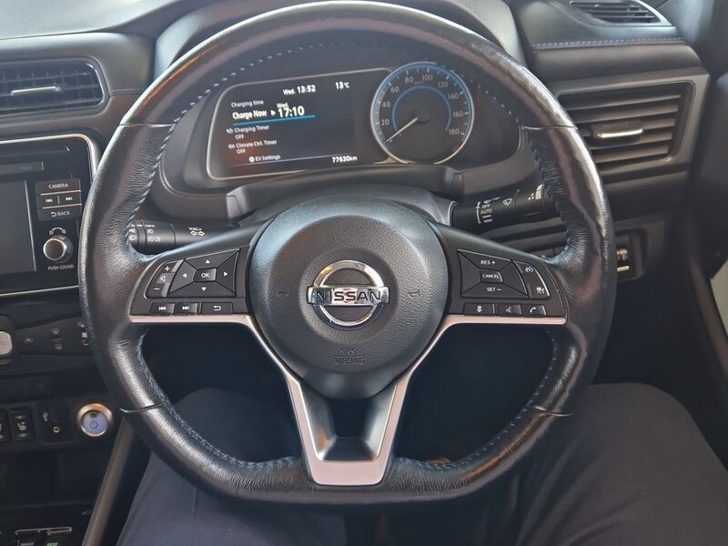 More views of Nissan Leaf