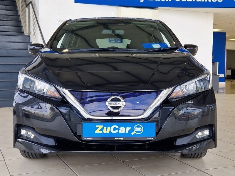More views of Nissan Leaf