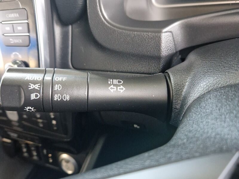 More views of Nissan Leaf
