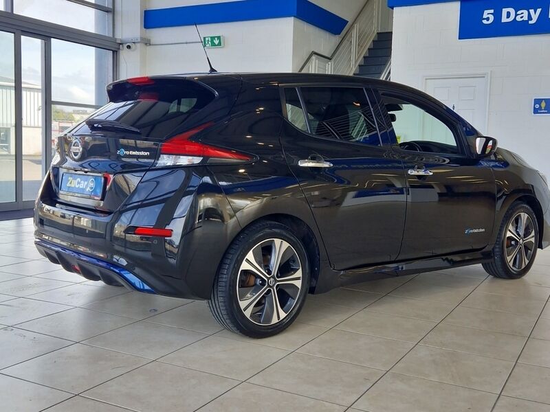 More views of Nissan Leaf