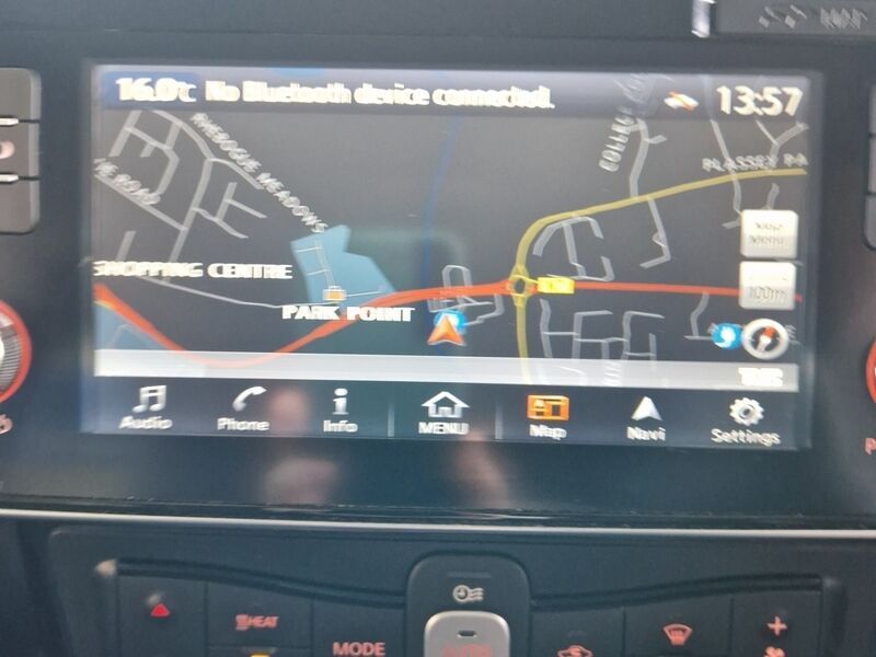 More views of Nissan Leaf