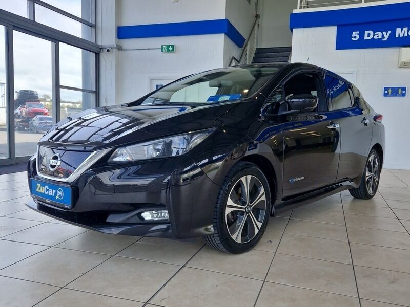 More views of Nissan Leaf